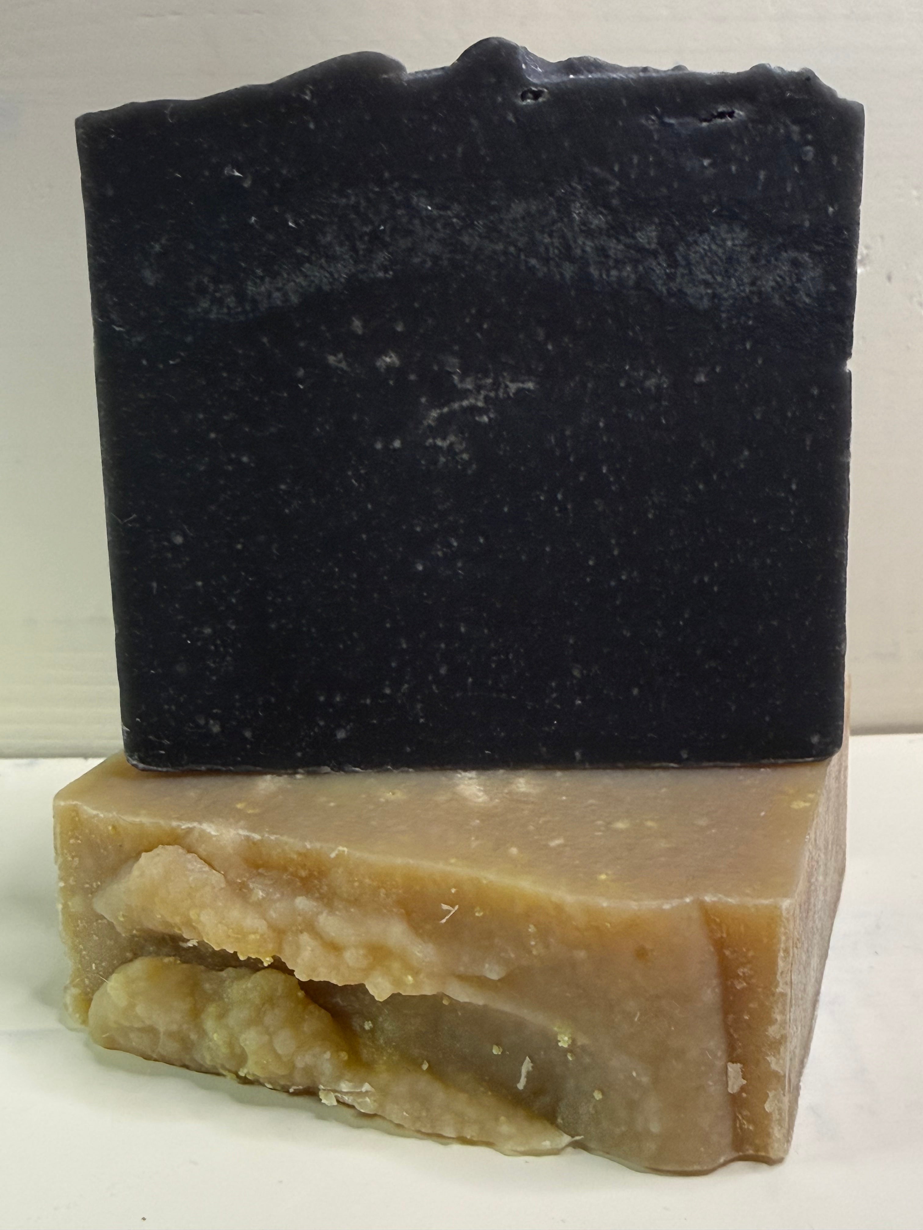 BLACK DAHLIA organic shampoo bar soap
