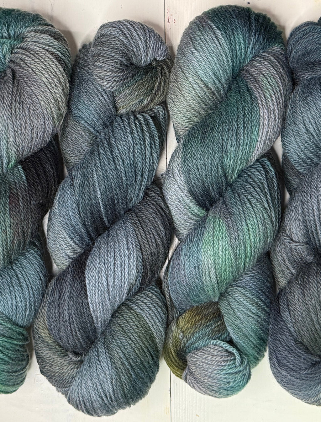 GLOAMWOOD corriedale DK yarn