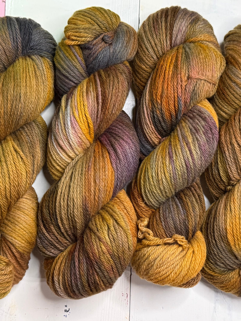 FOX HOLLOW corriedale aran yarn