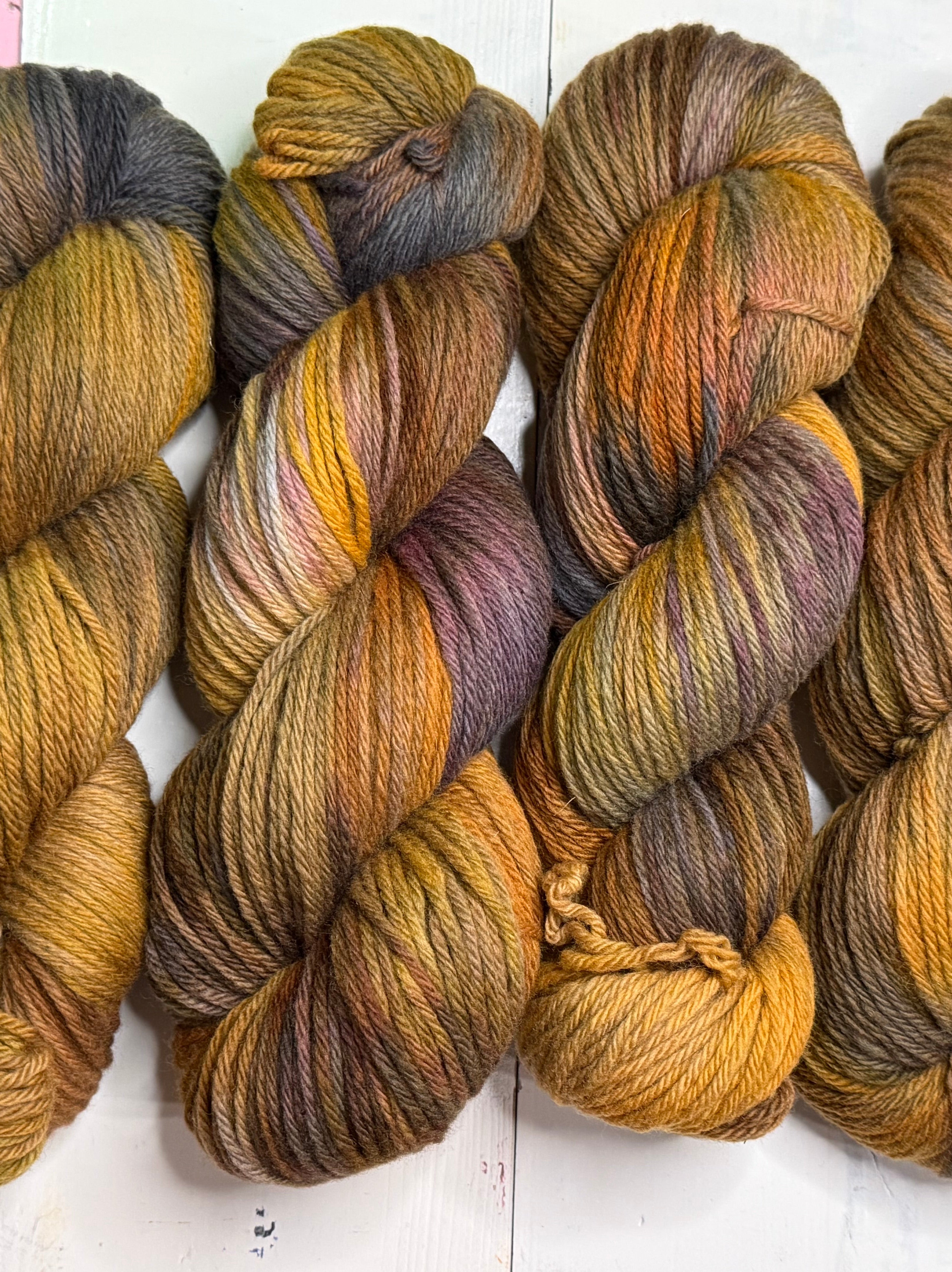 FOX HOLLOW corriedale aran yarn