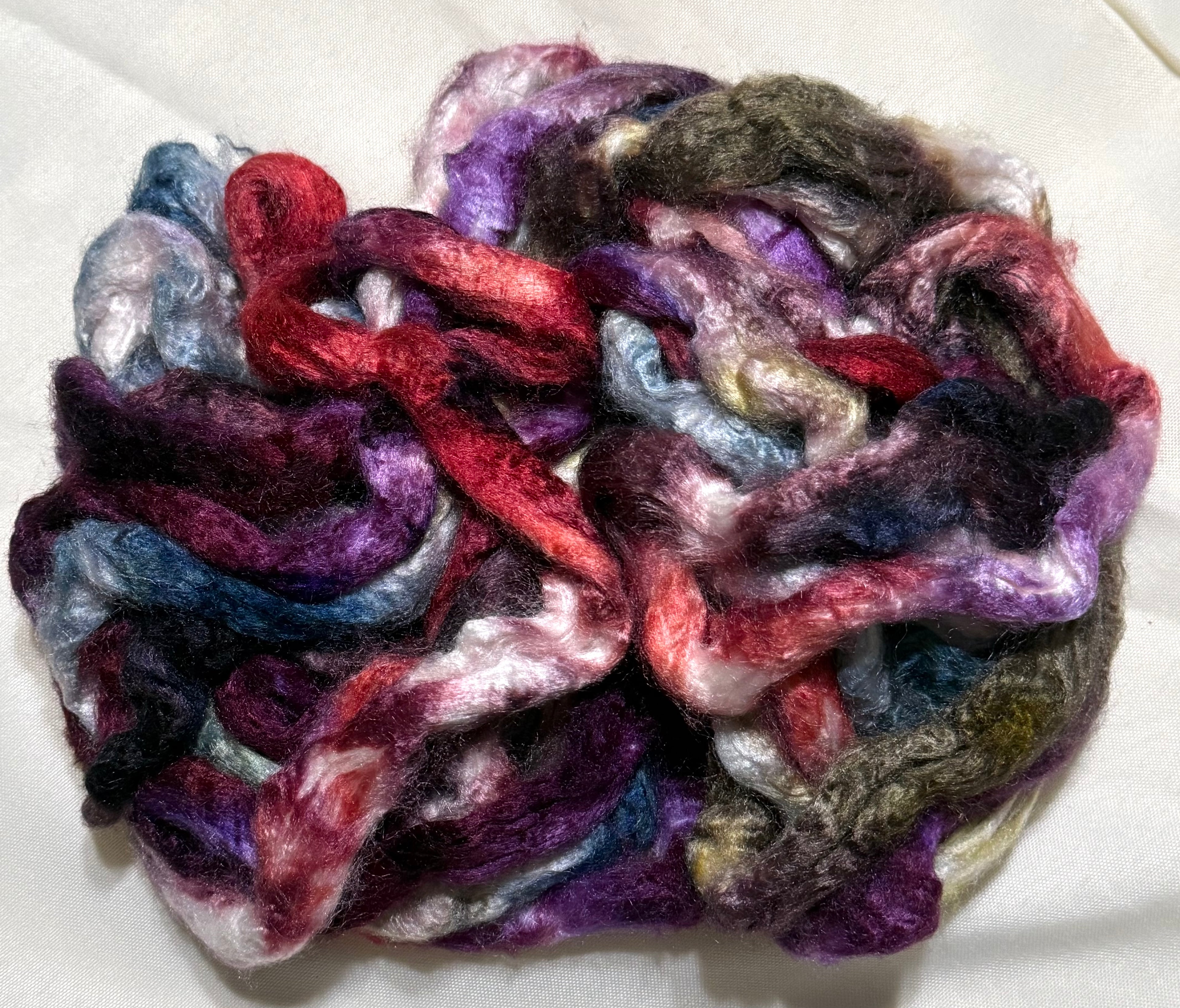 HECATE Tussah silk fiber